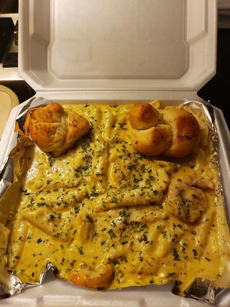 Shrimp Alfredo Pasta and Garlic Knots